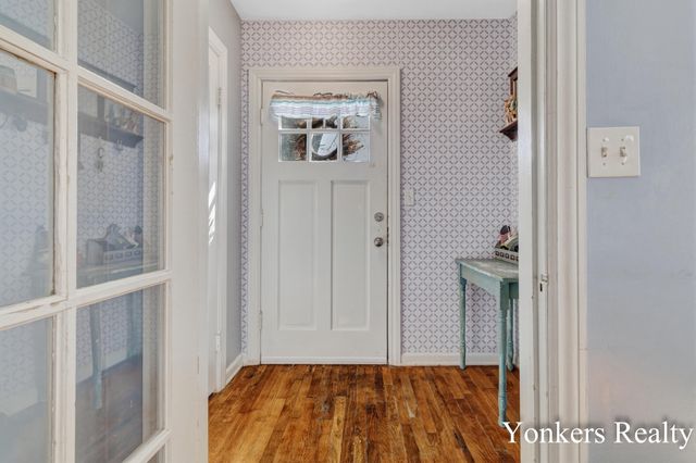1233 Diamond Avenue NE, Grand Rapids, MI 49505