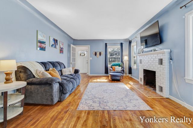 1233 Diamond Avenue NE, Grand Rapids, MI 49505