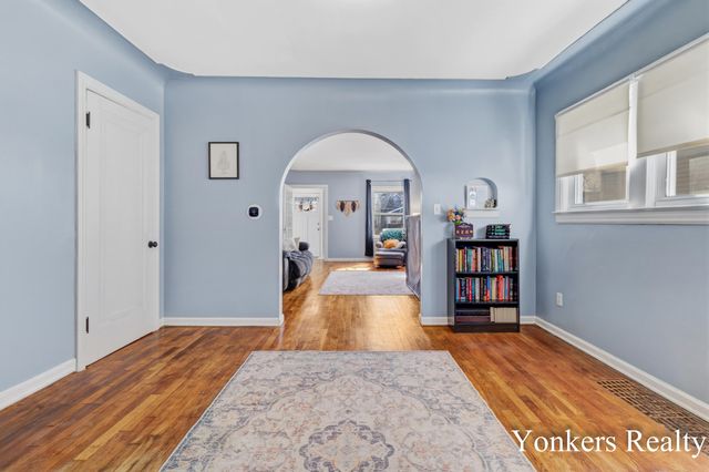 1233 Diamond Avenue NE, Grand Rapids, MI 49505