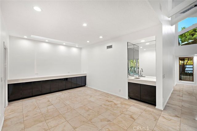 21 Montpellier, Newport Beach, CA 92660