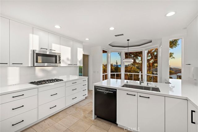 21 Montpellier, Newport Beach, CA 92660