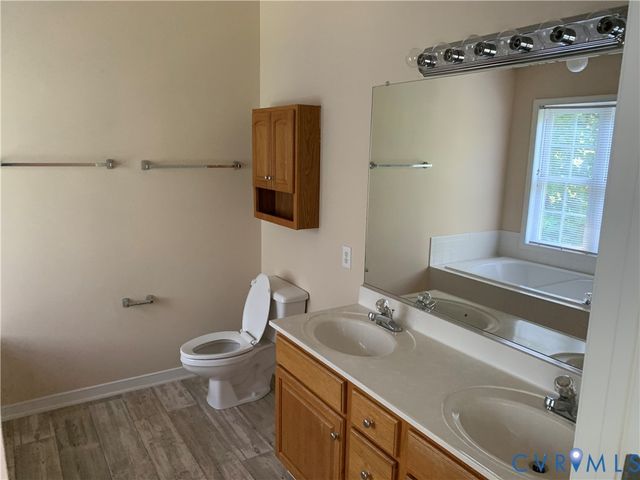 11832 Park Forest Way, Glen Allen, VA 23059