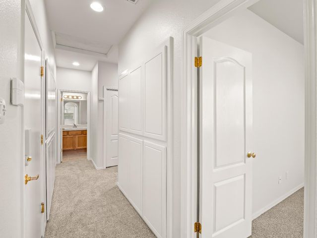 611 W Venice Lane, Clovis, CA 93619