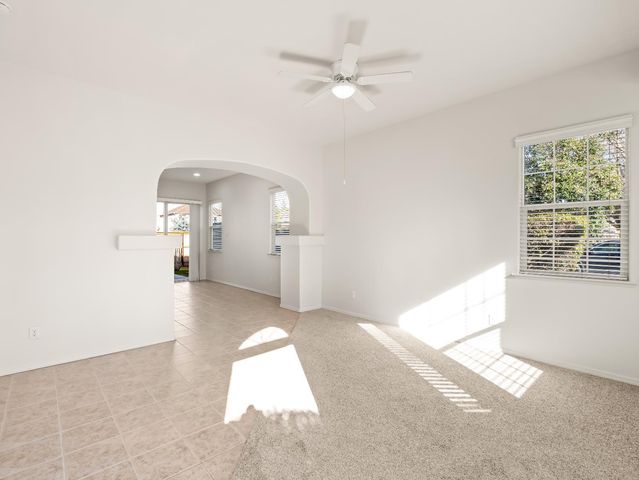 611 W Venice Lane, Clovis, CA 93619