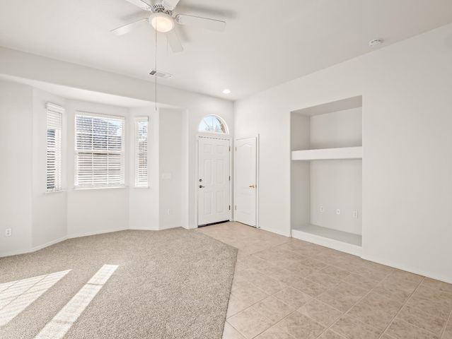 611 W Venice Lane, Clovis, CA 93619