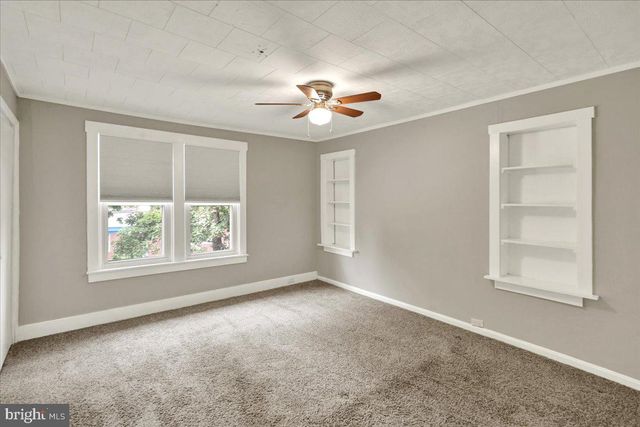 5 W 2ND AVE, Lititz, PA 17543