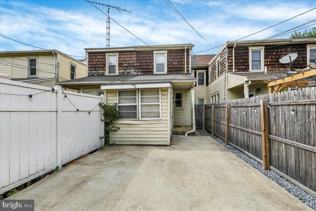 5 W 2ND AVE, Lititz, PA 17543