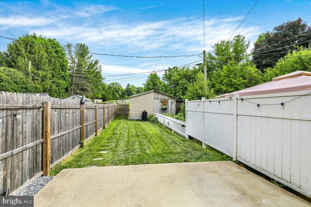 5 W 2ND AVE, Lititz, PA 17543