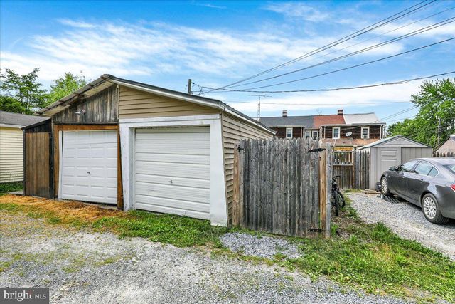 5 W 2ND AVE, Lititz, PA 17543