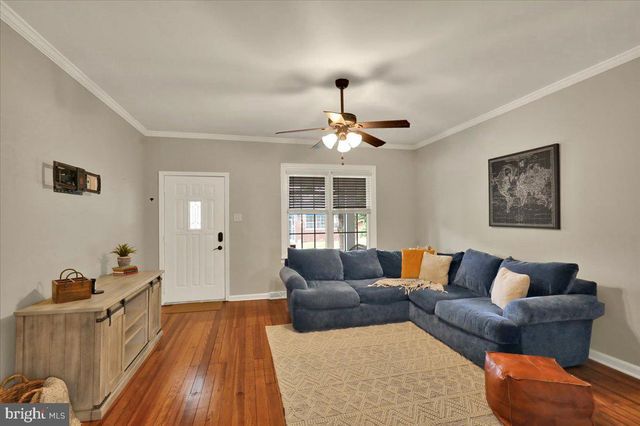5 W 2ND AVE, Lititz, PA 17543