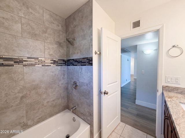 3028 E MARILYN Road, Phoenix, AZ 85032