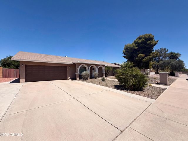 3028 E MARILYN Road, Phoenix, AZ 85032