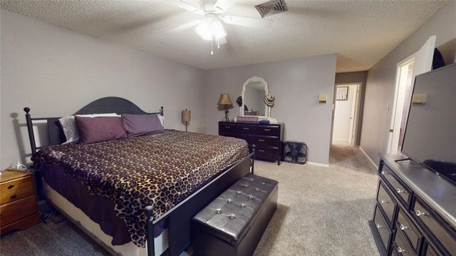 4 Shantilly Lane, Bay City, TX 77414