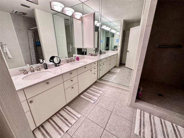 4 Shantilly Lane, Bay City, TX 77414