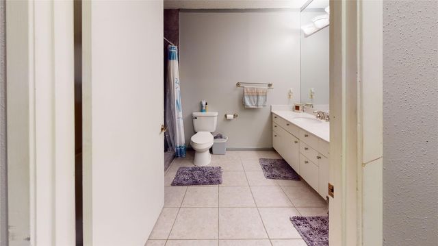 4 Shantilly Lane, Bay City, TX 77414