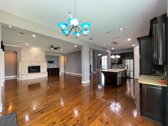 415 Sleepy Creek Drive, Frisco, TX 75036