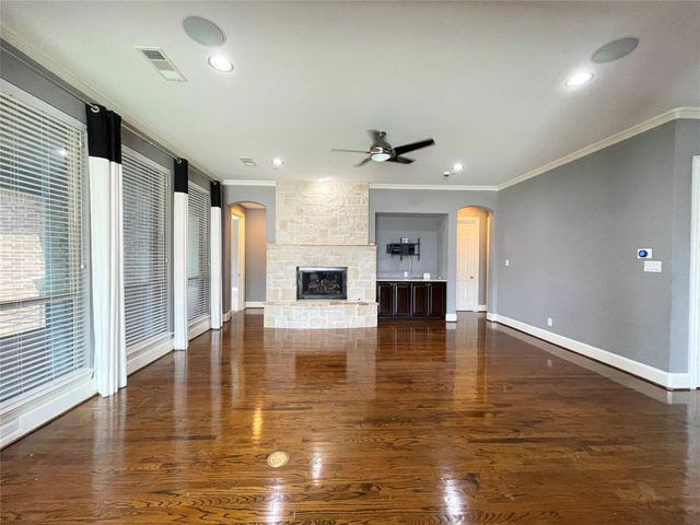 415 Sleepy Creek Drive, Frisco, TX 75036