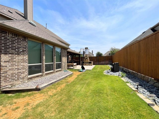 415 Sleepy Creek Drive, Frisco, TX 75036