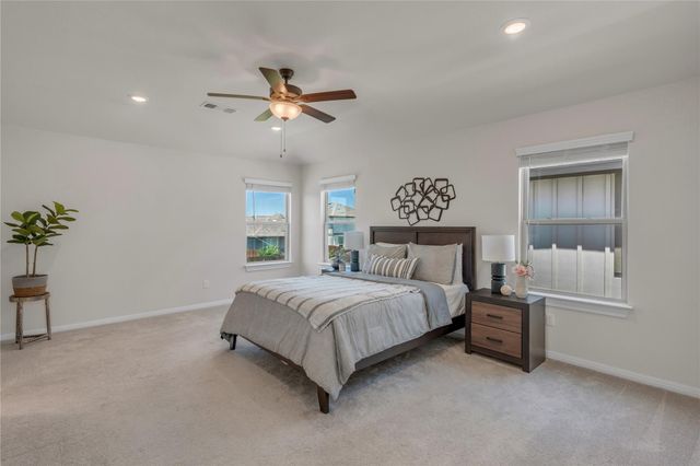 201 Bella Luna WAY, Liberty Hill, TX 78642