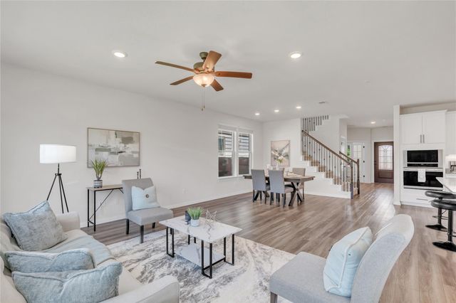 201 Bella Luna WAY, Liberty Hill, TX 78642