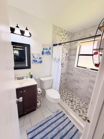 5330 Mendoza Street, West Palm Beach, FL 33415