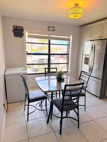 5330 Mendoza Street, West Palm Beach, FL 33415