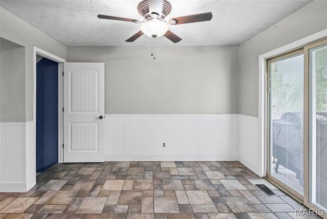 1009 Robert Drive, Maryville, IL 62062