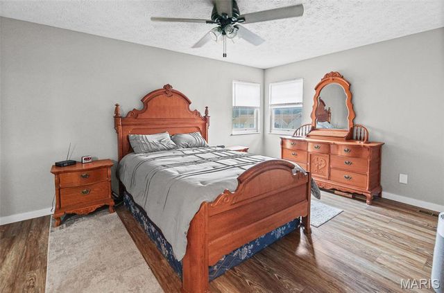 1009 Robert Drive, Maryville, IL 62062
