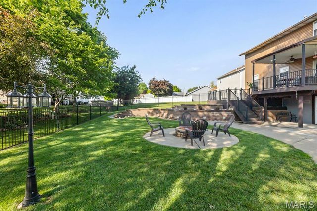 1009 Robert Drive, Maryville, IL 62062