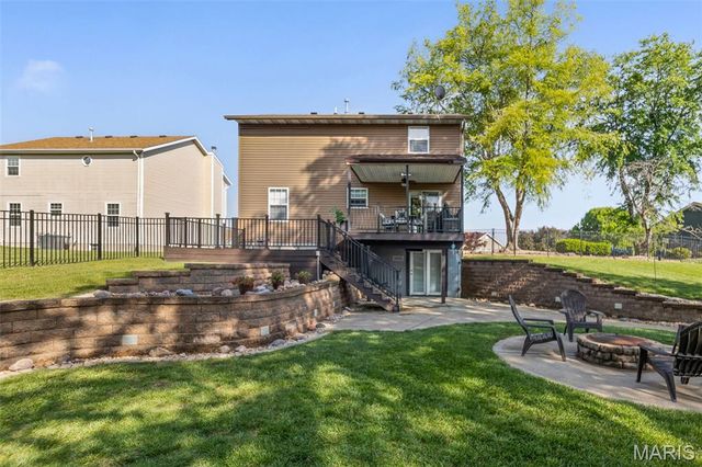 1009 Robert Drive, Maryville, IL 62062