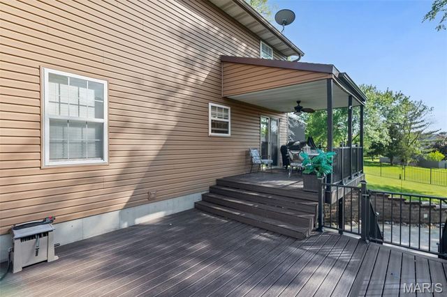 1009 Robert Drive, Maryville, IL 62062