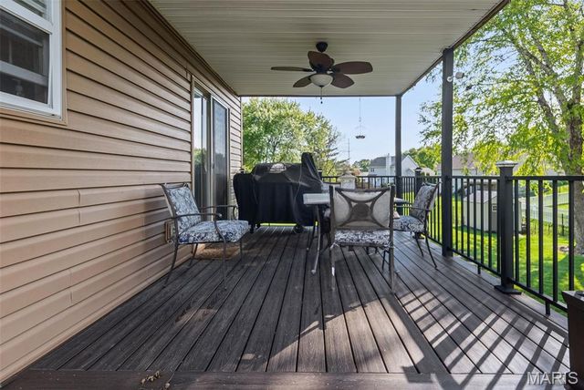 1009 Robert Drive, Maryville, IL 62062