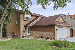 1009 Robert Drive, Maryville, IL 62062