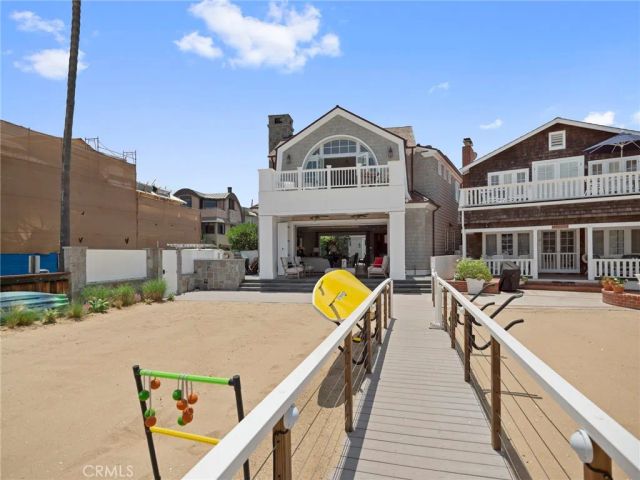 1324 E Balboa Boulevard, Newport Beach, CA 92661