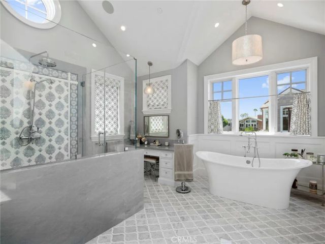 1324 E Balboa Boulevard, Newport Beach, CA 92661