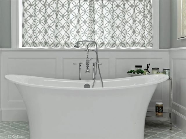 1324 E Balboa Boulevard, Newport Beach, CA 92661