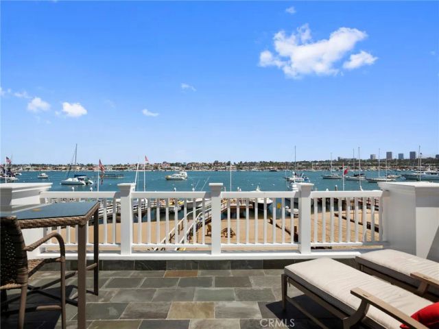 1324 E Balboa Boulevard, Newport Beach, CA 92661