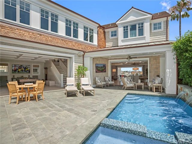 1324 E Balboa Boulevard, Newport Beach, CA 92661