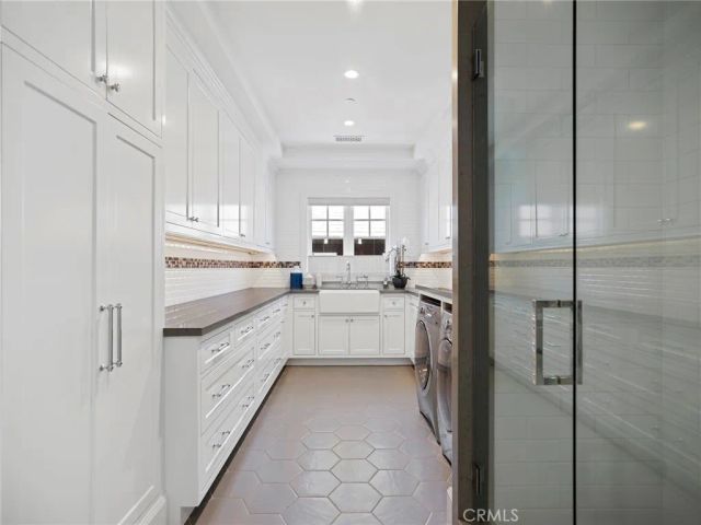 1324 E Balboa Boulevard, Newport Beach, CA 92661