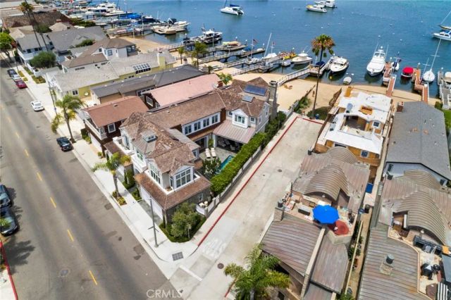 1324 E Balboa Boulevard, Newport Beach, CA 92661