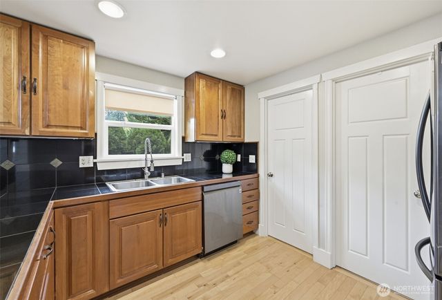 1721 Madison Street #F, Everett, WA 98203