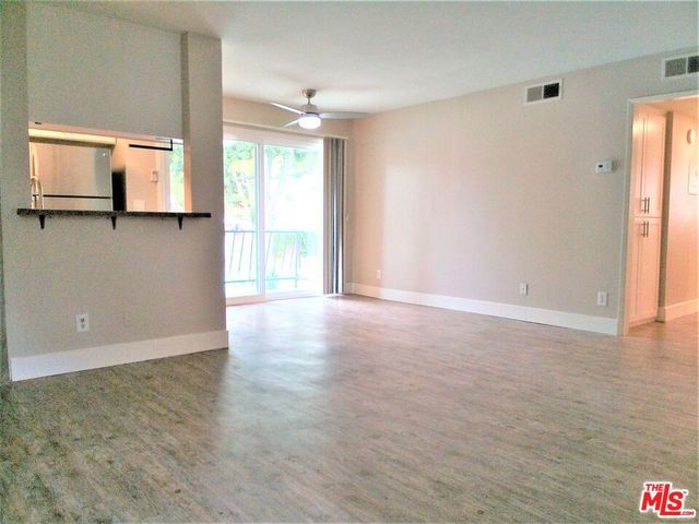 11230 Camarillo Street 101, North Hollywood, CA 91602