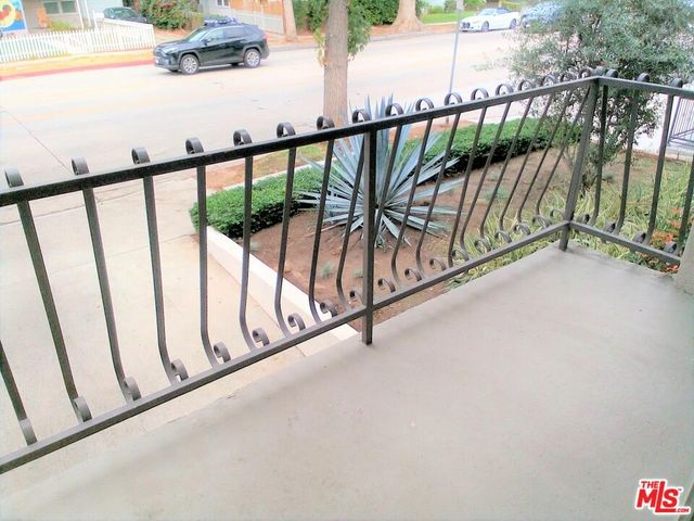 11230 Camarillo Street 101, North Hollywood, CA 91602