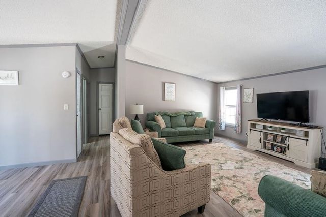 6 Lincoln Street, Epsom, NH 03234