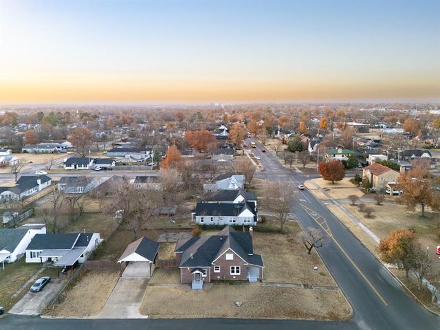 2021 N Broadway Avenue, Shawnee, OK 74804