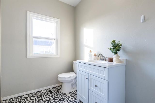 2021 N Broadway Avenue, Shawnee, OK 74804