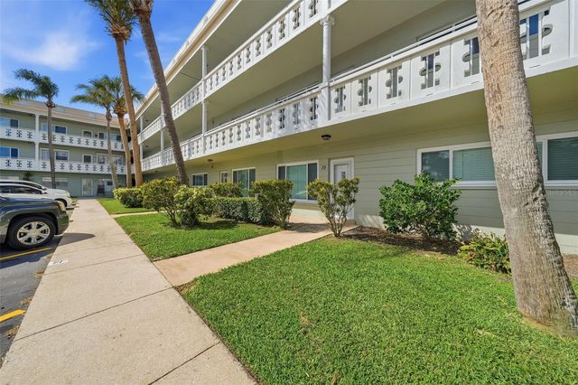 2401 ECUADORIAN WAY 19, Clearwater, FL 33763