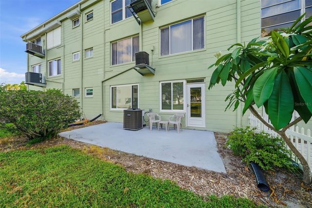 2401 ECUADORIAN WAY 19, Clearwater, FL 33763