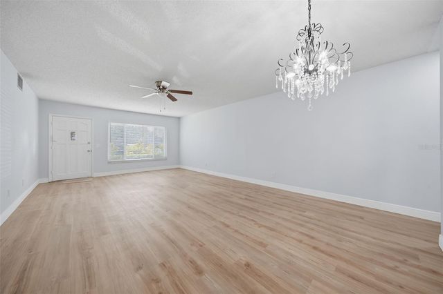2401 ECUADORIAN WAY 19, Clearwater, FL 33763