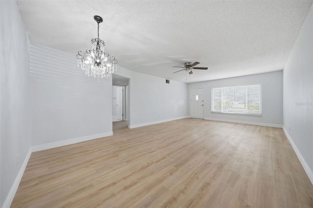 2401 ECUADORIAN WAY 19, Clearwater, FL 33763
